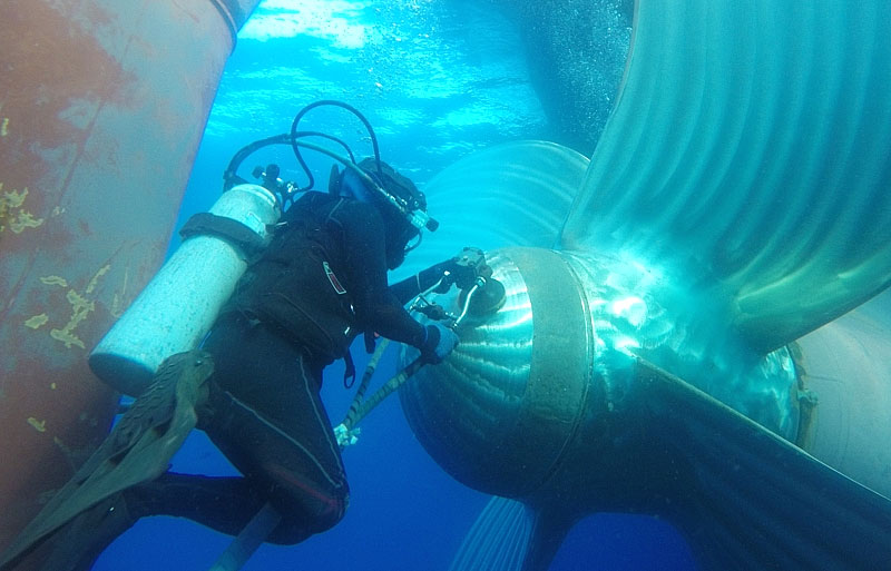 Underwater ship inspection and hull cleaning service